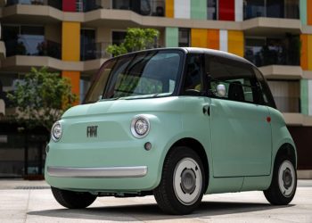 Fiat venderá un pequeño vehículo eléctrico en EE. UU. con una velocidad máxima de 28 mph