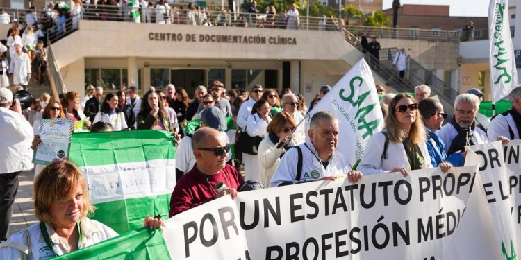 CESM, SMA, MC, AMYTS, OMEGA y SME trabajarán conjuntamente para conseguir un Estatuto Marco para los médicos