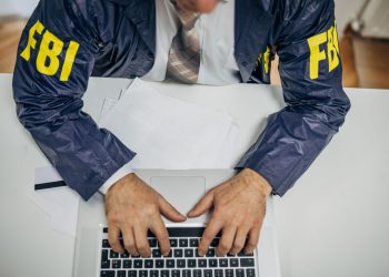 El FBI dice que los estafadores están robando fotos de Instagram para fingir secuestros a cambio de dinero de rescate: aquí se explica cómo detectarlo