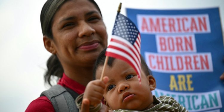 La Corte Suprema toma un caso sobre el ataque de Trump a la ciudadanía por nacimiento