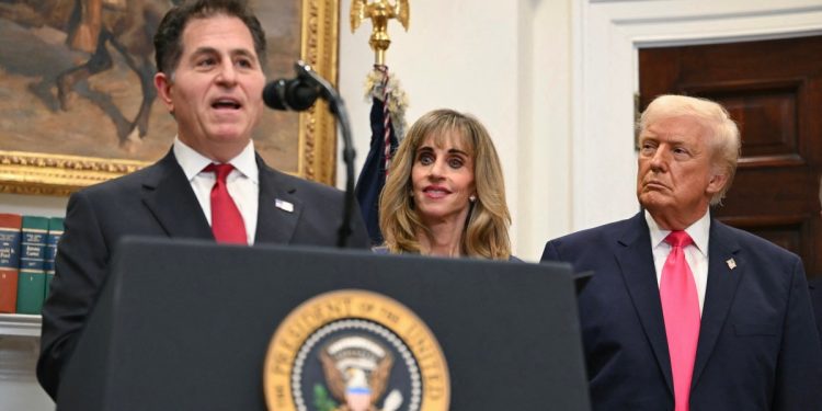 La donación de 6.250 millones de dólares de los Dell a nuevas cuentas de Trump puede ser un auge para las donaciones directas