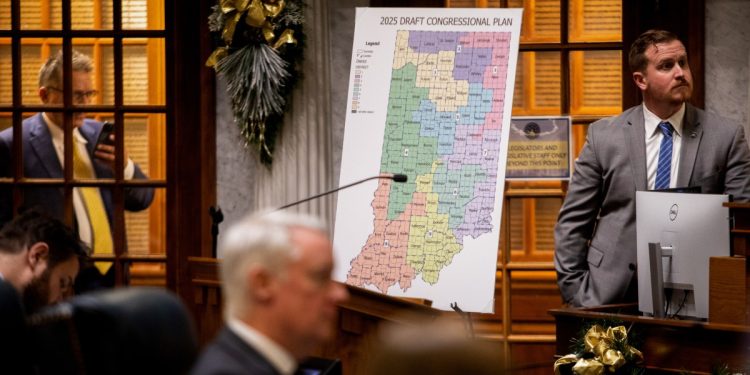 Trump contra republicanos de Indiana: los nuevos mapas de redistribución de distritos pelean en el Senado estatal.