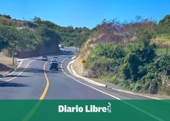 Gobierno inaugura reconstrucción de carreteras en Sierra de Santiago