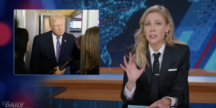 The Daily Show critica el trato de Trump a las mujeres periodistas