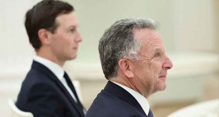 El círculo «sorprendentemente pequeño» que da forma a los esfuerzos diplomáticos de Donald Trump