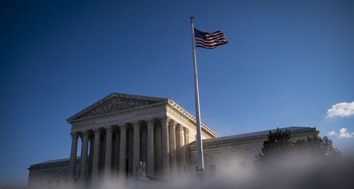 Trump abre nuevos frentes en la batalla por la regulación federal