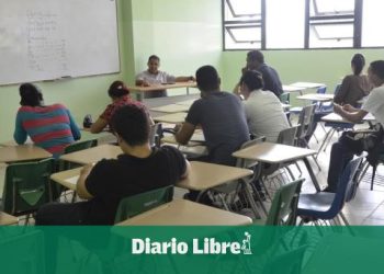 El 4% para la educación se repartirá entre escuelas y universidades.