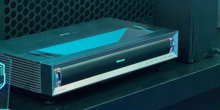 El último proyector láser de Hisense es tan colorido y brillante que podría reemplazar su televisor OLED