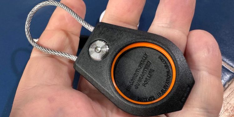 Su AirTag no está realmente listo para viajar a menos que tenga este accesorio: he aquí por qué lo garantizo