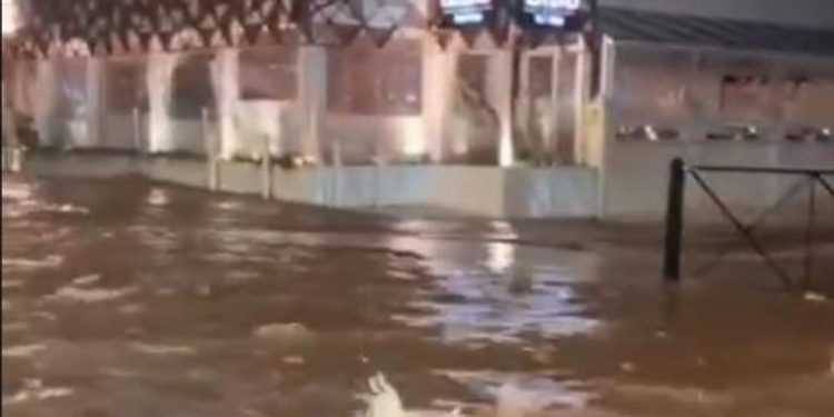 Una fuerte tromba de agua deja graves inundaciones en Cártama y Marbella
