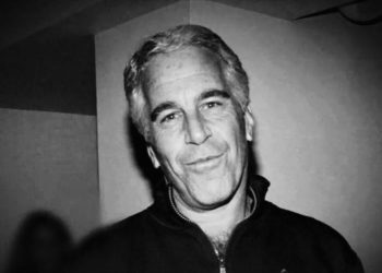 Revelan fotos de Jeffrey Epstein tras su intento de desvivición y una última confesión que lo cambia todo