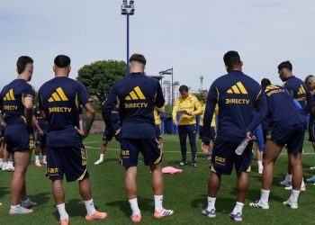 El jugador que se reencontró con una de las figuras de Boca mientras resuelve su futuro :: Olé
