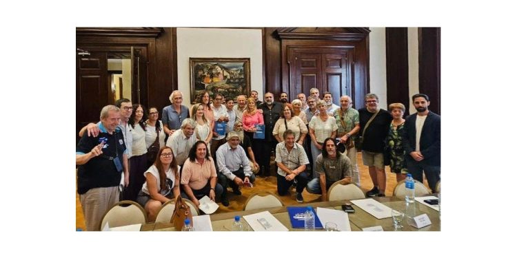 Axel Kicillof se reúne con las dos CTA para ratificar el rechazo a la reforma laboral