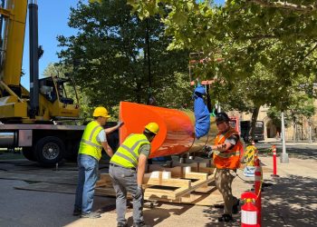Yale trasladará la escultura de lápiz labial de Claes Oldenburg después del vandalismo