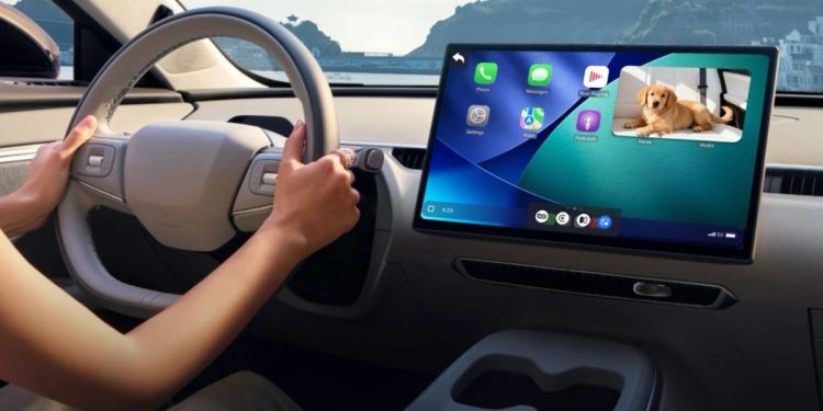 Ottocast lanza el nuevo CarPlay AI Box plus adaptador inalámbrico con monitoreo de cabina trasera