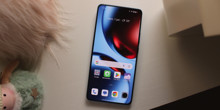 Potencia extrema, 7000 mAh y carga de 120W.