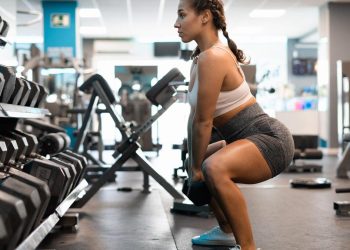 ¡Maldita sea! Un nuevo estudio encuentra que maldecir realmente puede mejorar tu entrenamiento