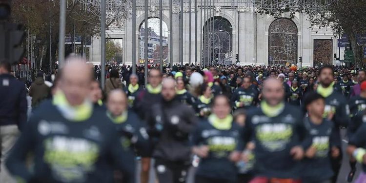 horario, cajones de salida, recorrido y cortes de tráfico hoy en Madrid por la carrera