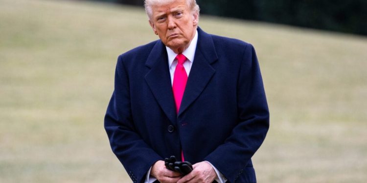 Trump está construyendo una 'fuerza tecnológica estadounidense' de más de 1.000 trabajadores que inician su carrera