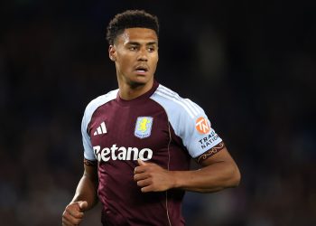 Cómo ver Aston Villa vs Man United: transmisiones en vivo de la Premier League 2025/26