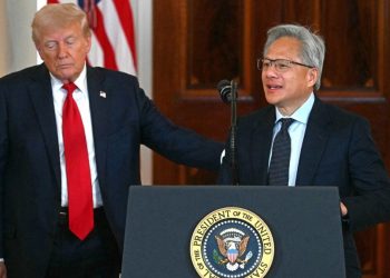 Trump dice que Nvidia puede vender el chip H200 a China
