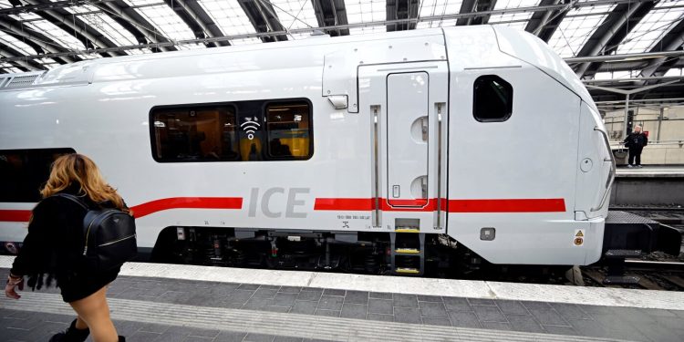 Los trenes alemanes se encuentran entre los menos puntuales de Europa: NPR