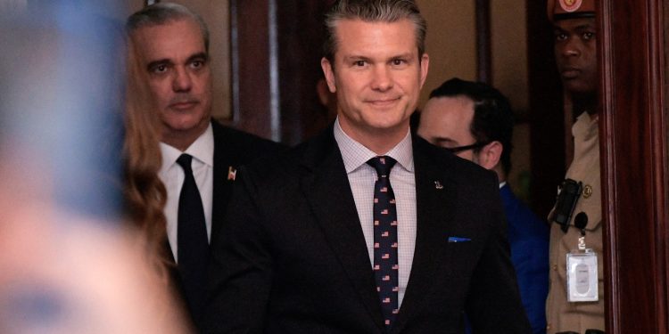 Órdenes de huelga de barcos de Hegseth; Tiroteo de la Guardia Nacional: NPR