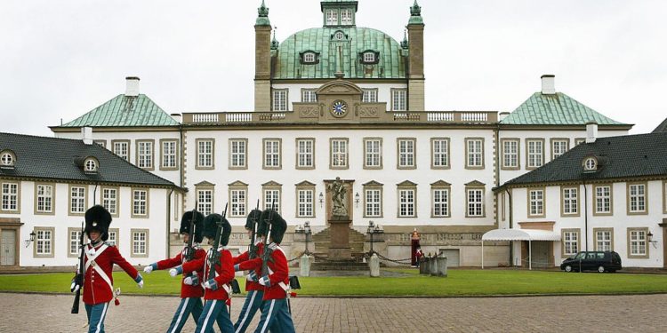 Por qué los expertos dicen que Dinamarca no es un modelo para la política de vacunas de EE. UU.: NPR