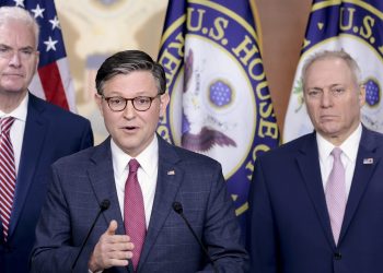 votación de la ACA; Aprobación económica de Trump; Reactores nucleares: NPR