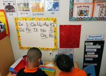 A los centros Head Start se les pide que eviten listas de palabras en las solicitudes de financiación: NPR