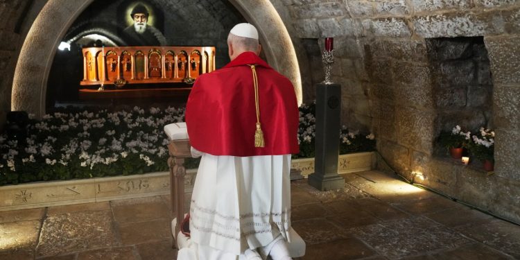 El Papa León visita un Líbano herido en su primer viaje a Oriente Medio: NPR