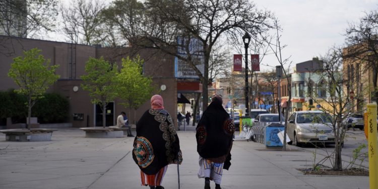 Cómo Minnesota se convirtió en un centro para inmigrantes somalíes en EE. UU.: NPR