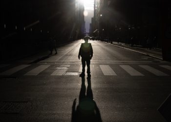 La criminalidad en EE.UU. cayó en 2025. ¿Continuará la tendencia? : NPR