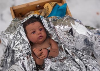 Los belenes de la iglesia protestan contra las redadas de inmigración: NPR