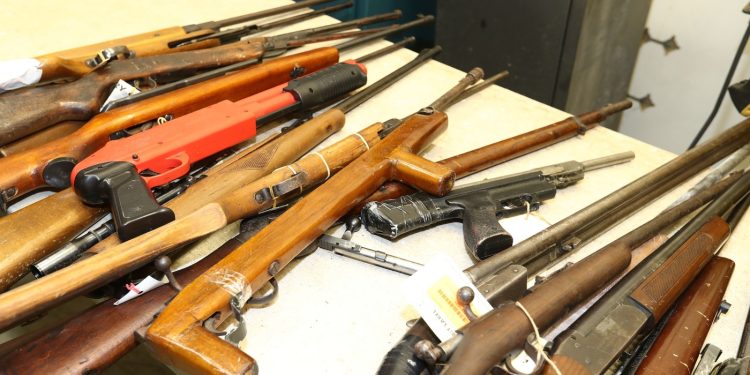 Cómo Australia pudo anunciar nuevas y estrictas leyes sobre armas después del ataque a Bondi Beach: NPR