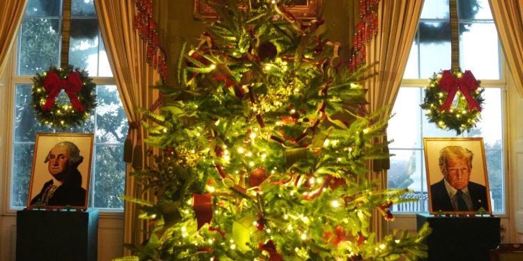 Los recorridos por la Casa Blanca regresan justo a tiempo para las vacaciones: NPR