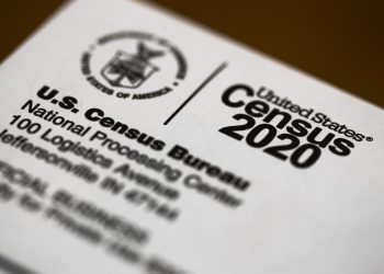 Funcionarios de Trump revisan los cambios en las categorías raciales del censo: NPR