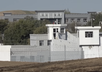 El hombre chino que filmó imágenes secretas en Xinjiang podría ser deportado de EE. UU.: NPR