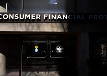 Los estados demandan a la administración Trump por la financiación del CFPB: NPR