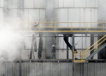 El sueño americano en riesgo: ¿Qué le sucede a una pequeña ciudad cuando miles de personas pierden sus empleos?