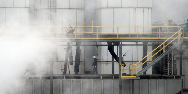 El sueño americano en riesgo: ¿Qué le sucede a una pequeña ciudad cuando miles de personas pierden sus empleos?