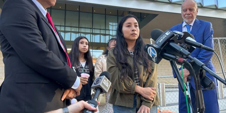 Seguridad Nacional dice que no detiene a ciudadanos. Estos californianos demuestran que tiene