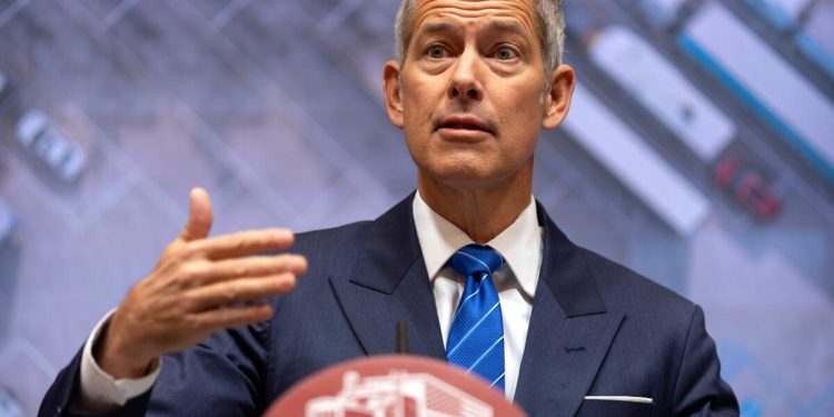 Nueva York es objeto de medidas enérgicas contra las licencias de conducir comerciales de inmigrantes