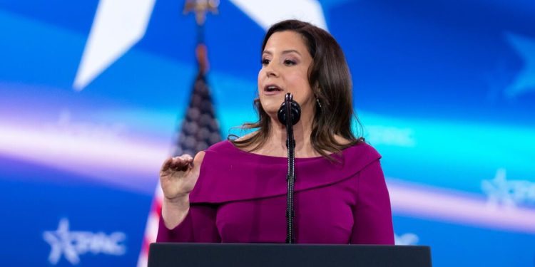 La representante Elise Stefanik pone fin a su campaña para gobernadora de Nueva York y no buscará la reelección a la Cámara