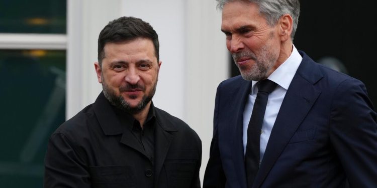 Ucrania y otros 34 países aprueban un organismo de compensación por los daños causados ​​por la invasión rusa