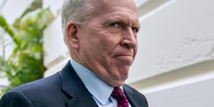 El ex director de la CIA, John Brennan, quiere que el juez «favorecido» de Trump se mantenga alejado de la investigación del Departamento de Justicia
