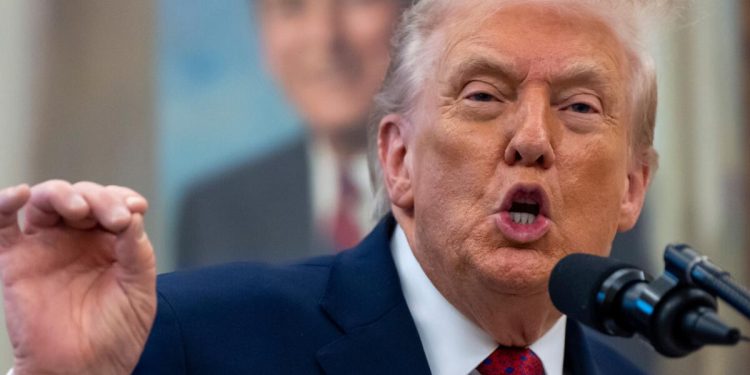 Trump adelanta su agenda para 2026 en un discurso a la nación mientras su popularidad disminuye