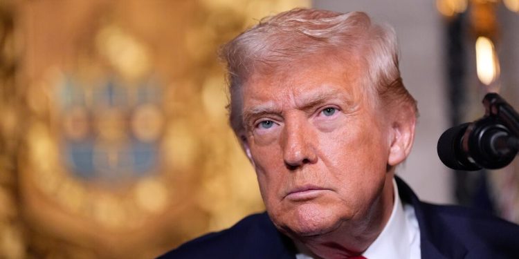 Trump: Estados Unidos atacó objetivos del Estado Islámico en Nigeria después de que el grupo atacara a cristianos