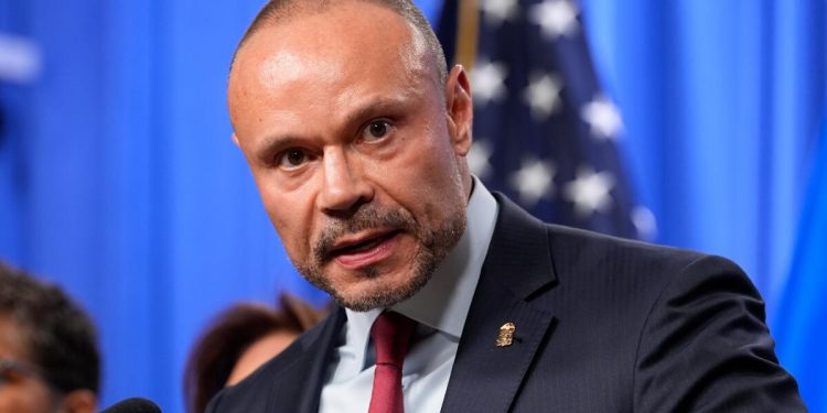 Dan Bongino planea dimitir como subdirector del FBI el próximo mes