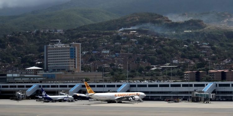 El espacio aéreo cerrado trajo una Navidad solitaria para muchos en Venezuela